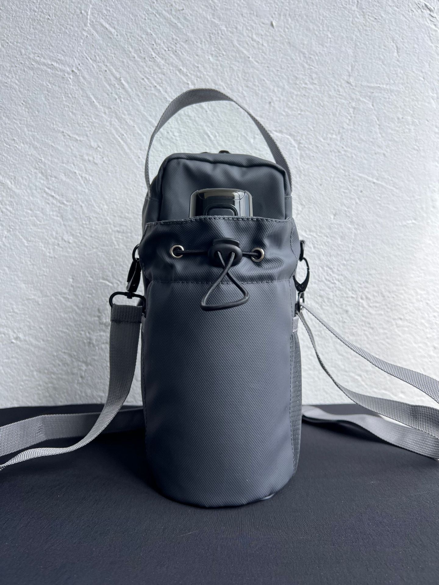 Magnetic Fitness Water Bottle Bag with Shoulder Strap
